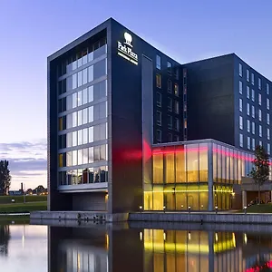 Hotell Park Plaza Amsterdam Airport, Lijnden